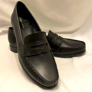 New Cole Haan Penny Loafers Black fine Leather Classic Design Size 10